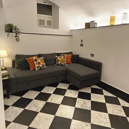 Pietro's Loft - Via Roma Apartment *